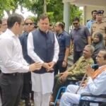 मुख्यमंत्री धामी ने सुनी जनसमस्याएं, दिव्यांगों को व्हीलचेयर और महिलाओं को दी रोजगार की सौगात।