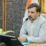देहरादून में निराश्रित और पालतू पशुओं के प्रबंधन पर सख्ती, बनेगा मॉनिटरिंग पोर्टल, हेल्पलाइन पर लापरवाही पर वेतन रोकने के निर्देश